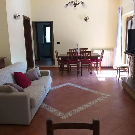 Apartment Dimora Nel Bosco Lorica